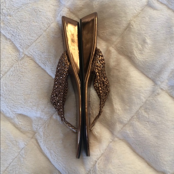 Fancy Old Navy flip flops - Picture 6 of 6